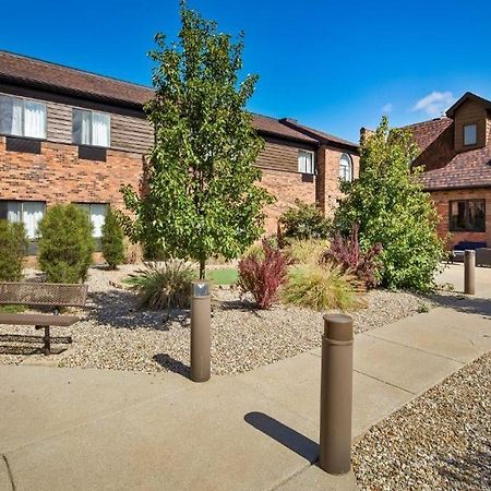 Bliss Point Inn & Suites نيو بوففالو المظهر الخارجي الصورة