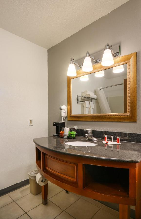 Bliss Point Inn & Suites نيو بوففالو المظهر الخارجي الصورة